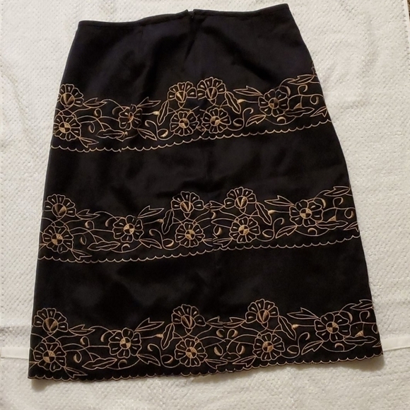 Richard Malcolm Suede Feel Embroidered Skirt Size 10 NWT - Picture 3 of 7